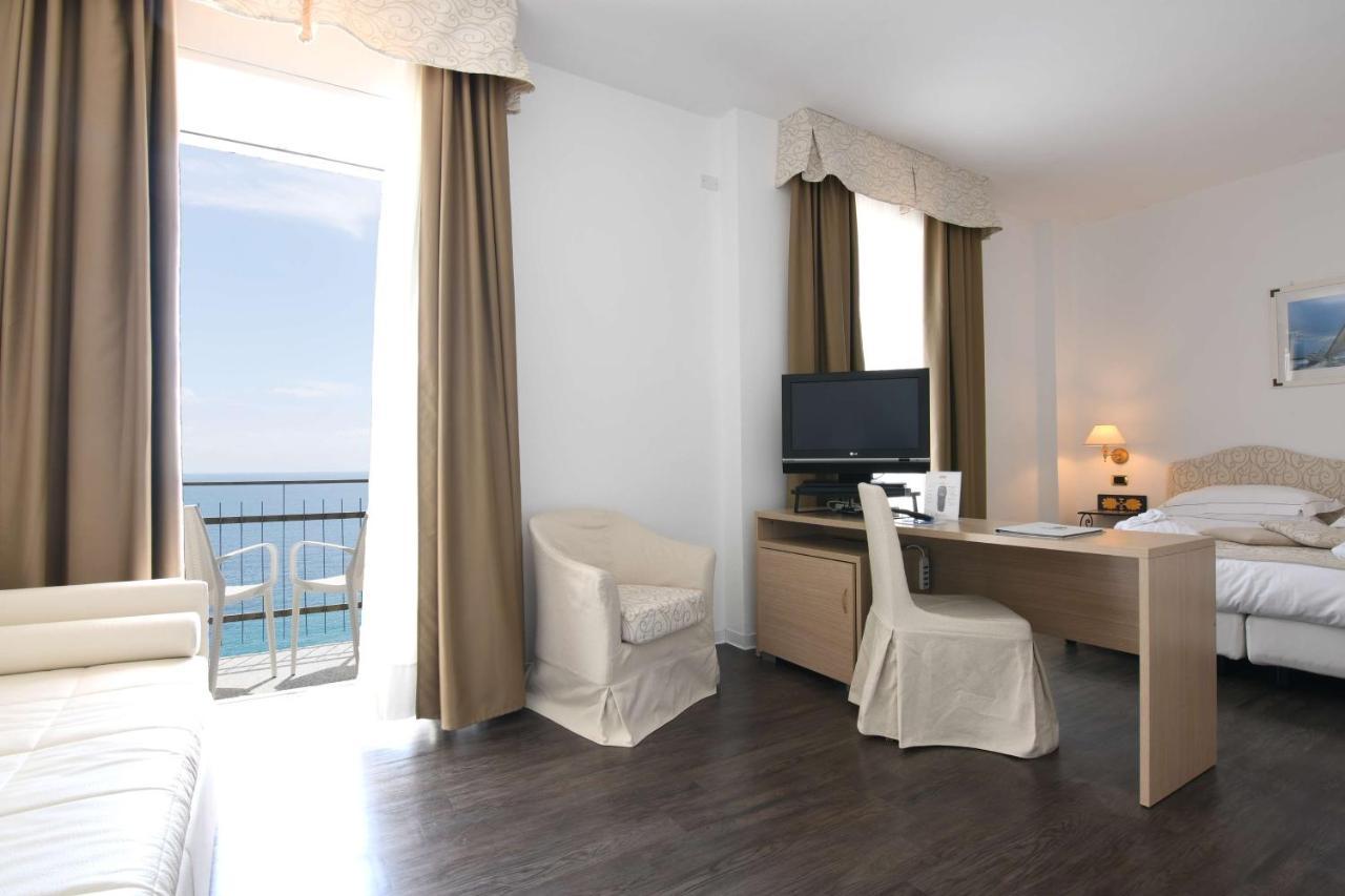 Best Western Hotel Acqua Novella Spotorno Exterior photo