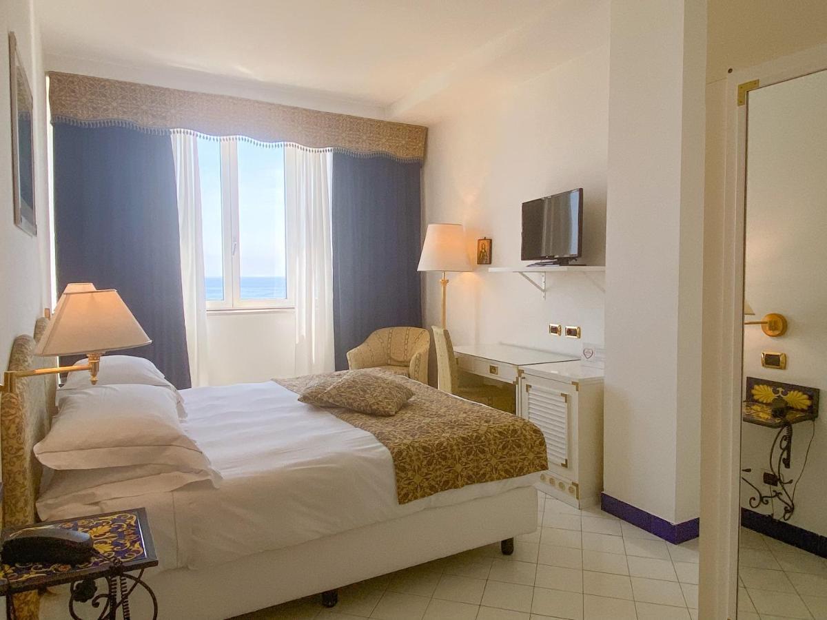 Best Western Hotel Acqua Novella Spotorno Exterior photo