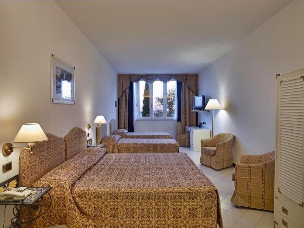 Best Western Hotel Acqua Novella Spotorno Exterior photo