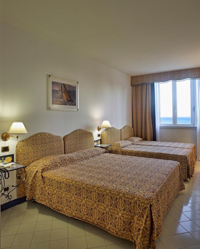 Best Western Hotel Acqua Novella Spotorno Exterior photo
