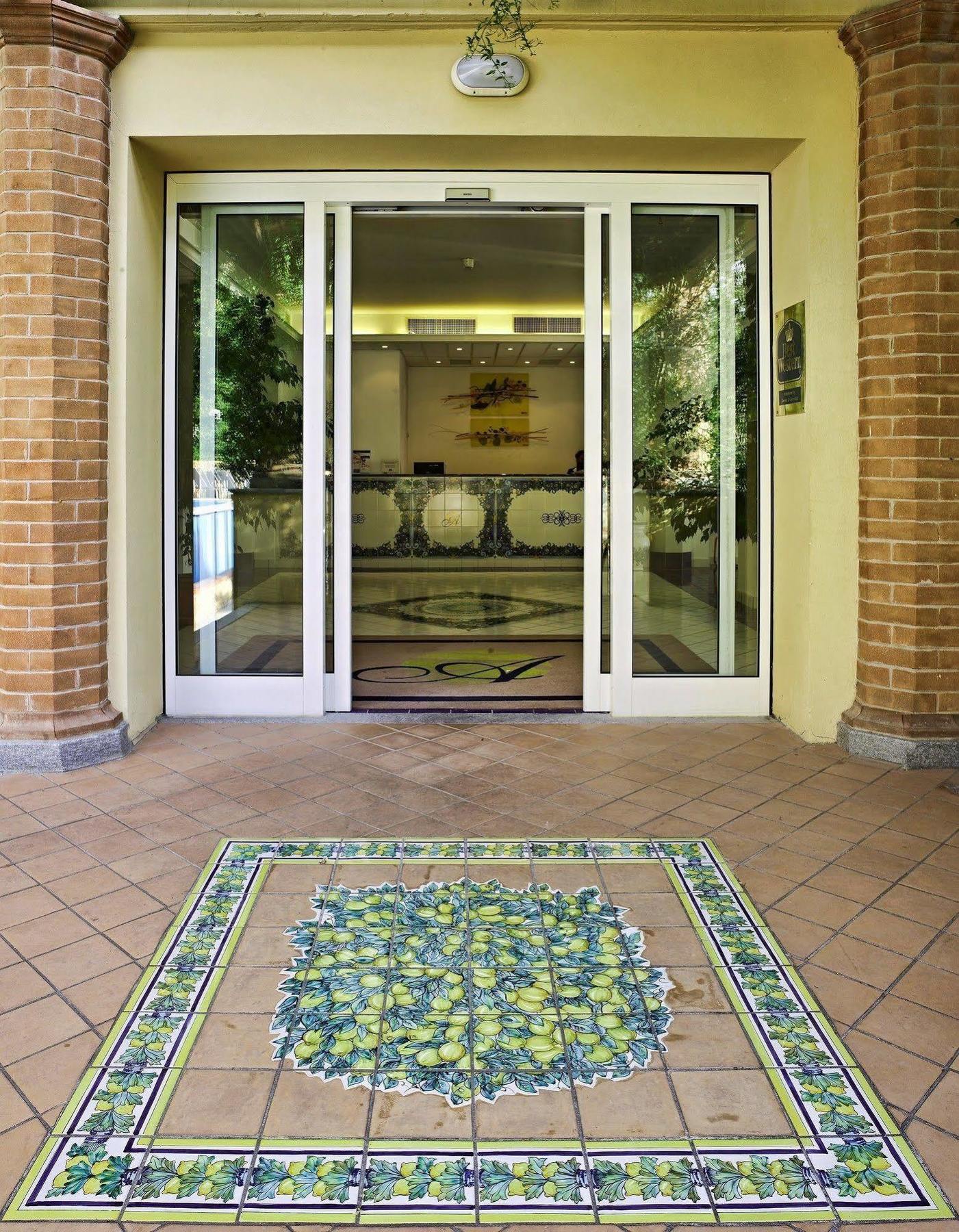 Best Western Hotel Acqua Novella Spotorno Exterior photo